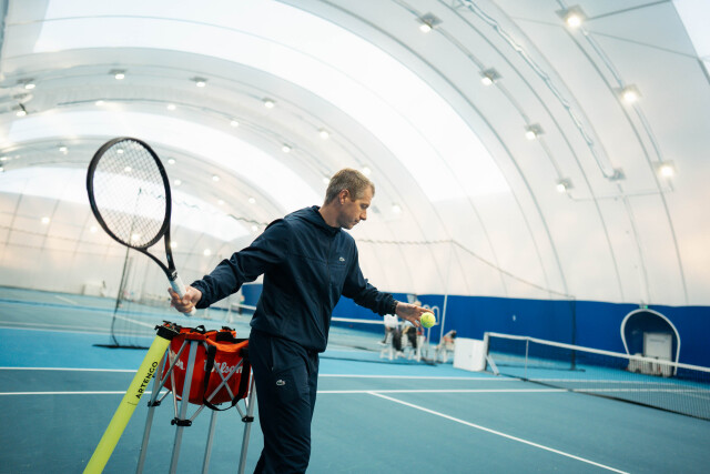 21 11 HIT IT Indoortennis 13