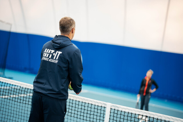 21 11 HIT IT Indoortennis 4